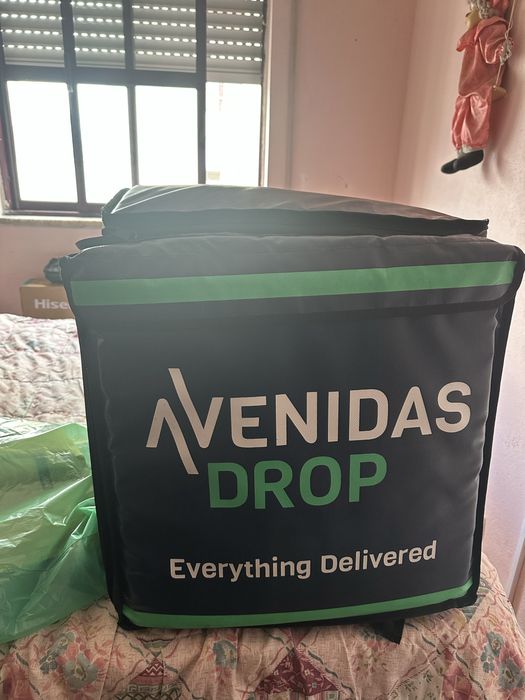 Mochila estilo uber eats em bom estado