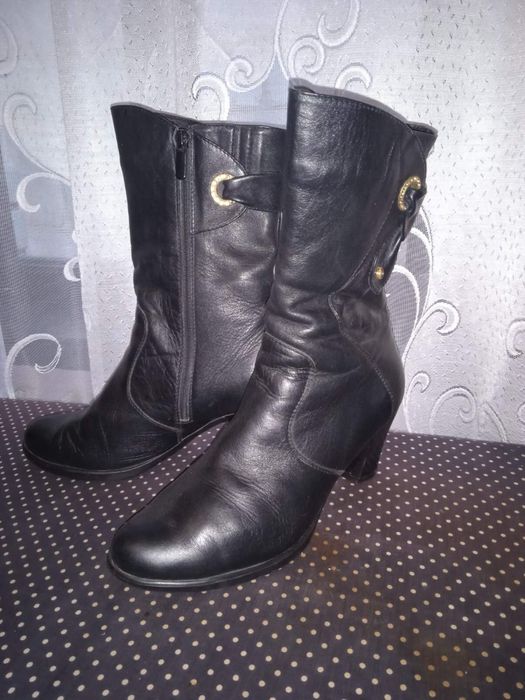 Продам сапожки осенне весенние