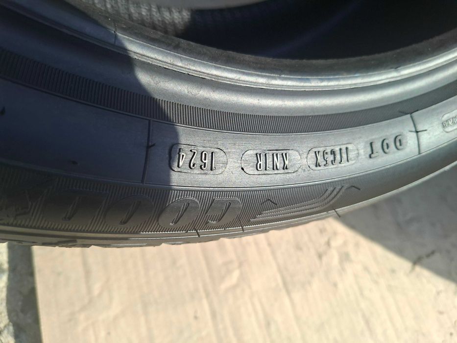 Шини Б/У Демо 2шт 245/40 R20 99V VOL Goodyear Efficient grip perfomance SUV .