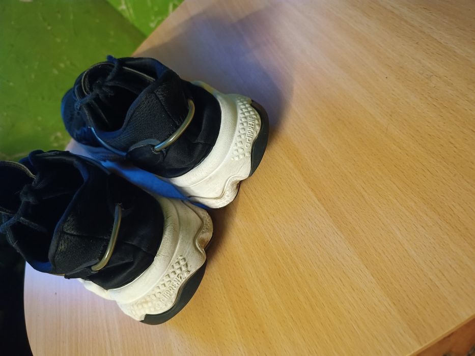Buty Adidas ozweego 45 i 1/3