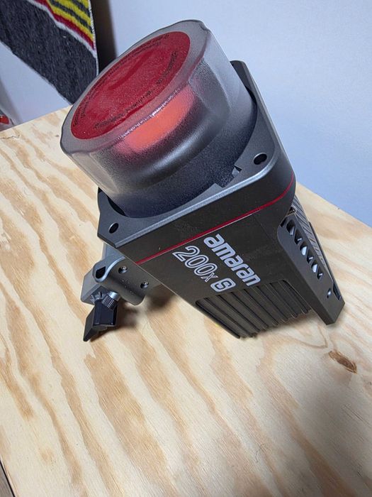 Amaran 200x S — Luz LED de Vídeo Bicolor