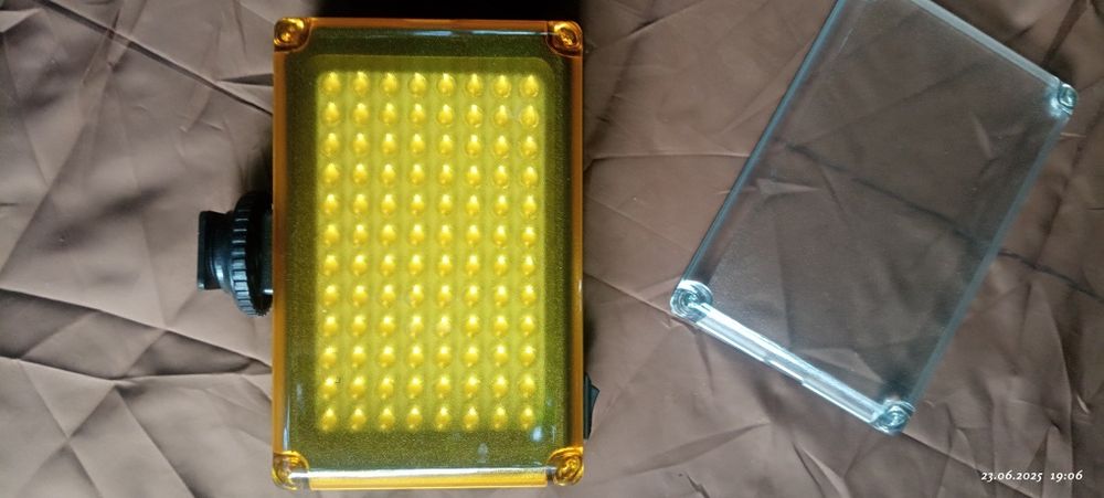 Ulanzi 112 LED Накамерне світло