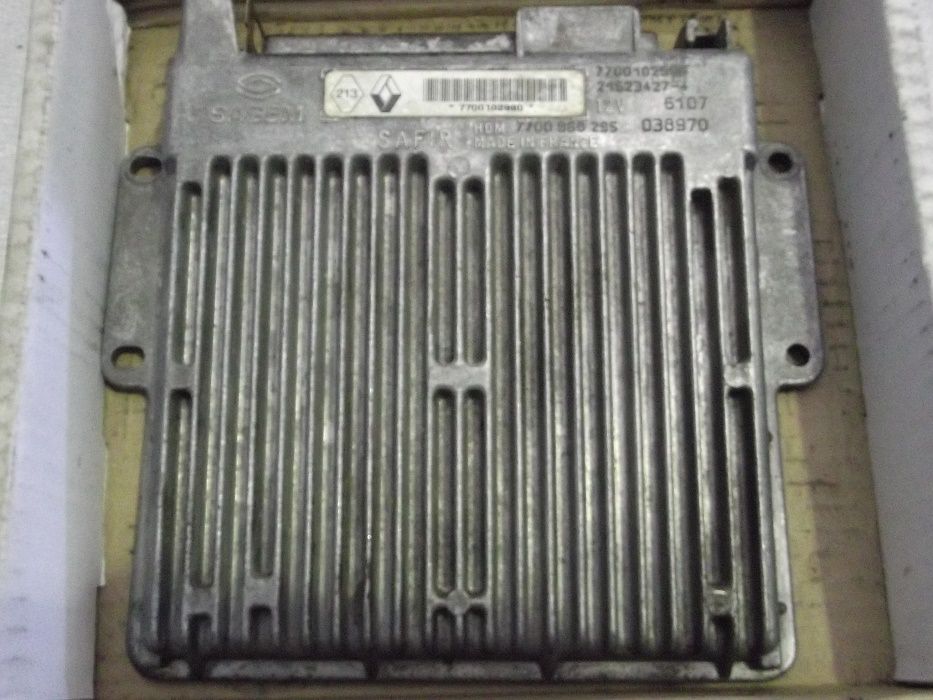 Centralina Motor injecção Renault SAFIR ref. 7700_102990 / 21S23427-4