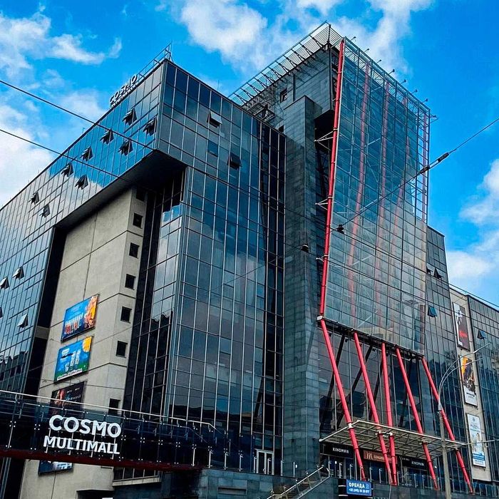 Офис с генератором, 2500 кв.м., метро Шулявка. ТРЦ COSMO MULTIMALL