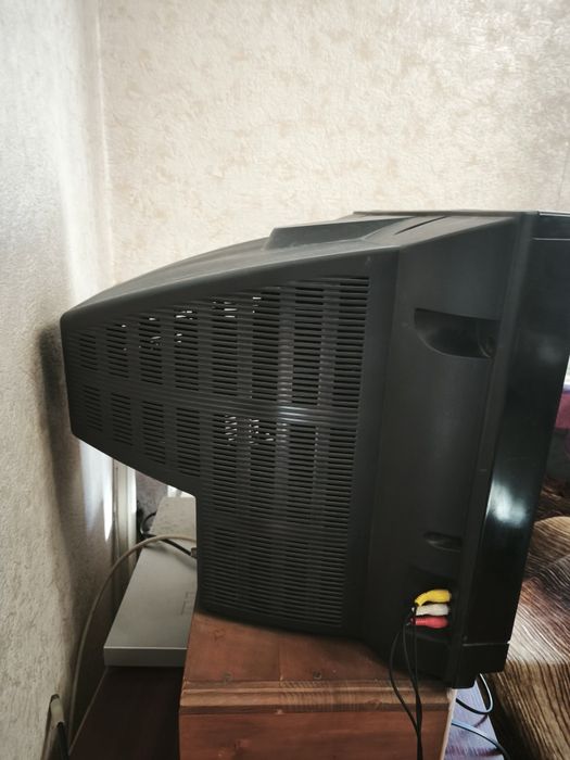 Продаю телевізор Sharp