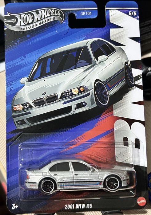 2 modele Hot Wheels  BMW M5 AUDI ‘17 RS 6 Avant