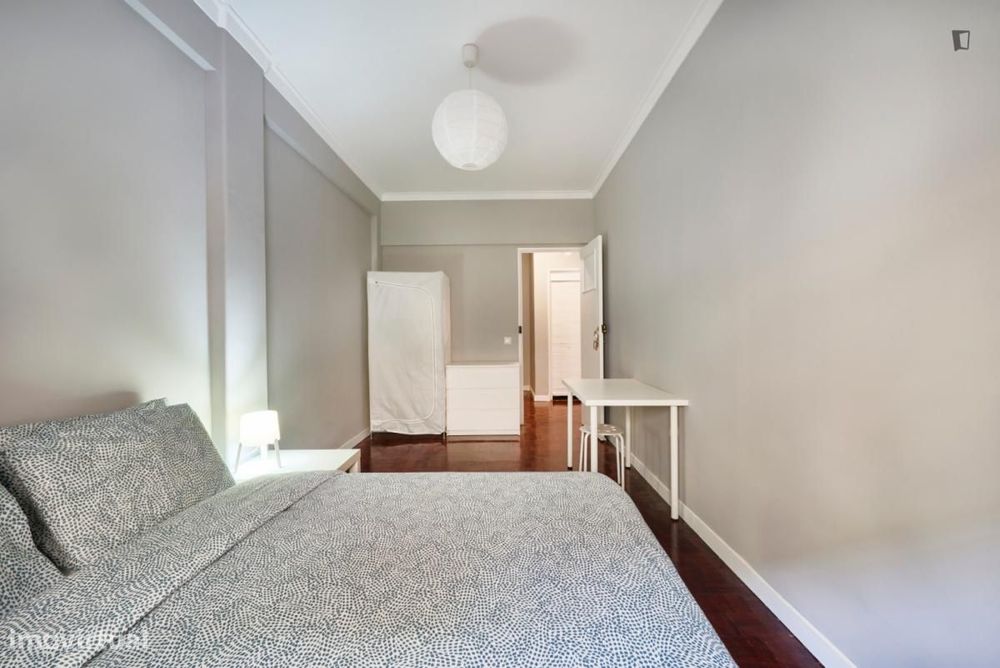 Quarto - localizado em Benfica Lisbon
