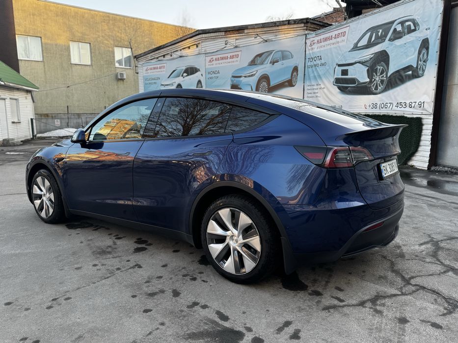 Tesla модель Y 2022 р