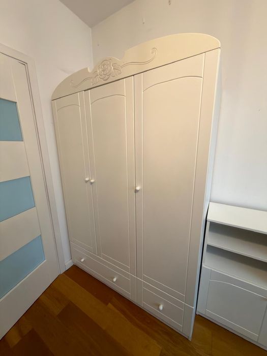 Młodzieżowa szafa meblik biała z szafkami i szufladami 133cm + szafka/komoda
