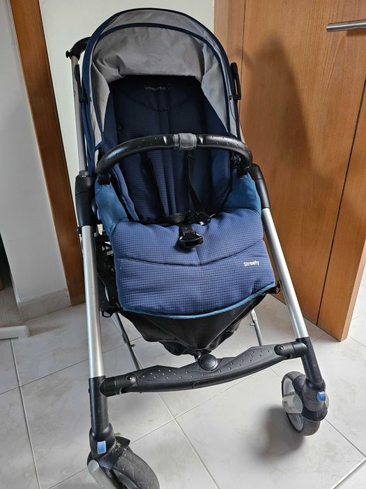 TRIO Bebe confort Streety Fix Estrutura com cadeira + Ovo+ Alcofa