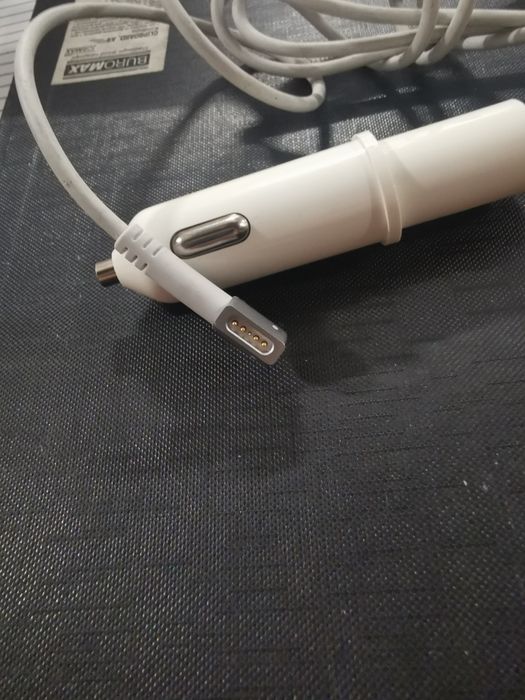 Зарядное от прикуривателя для Mac Book