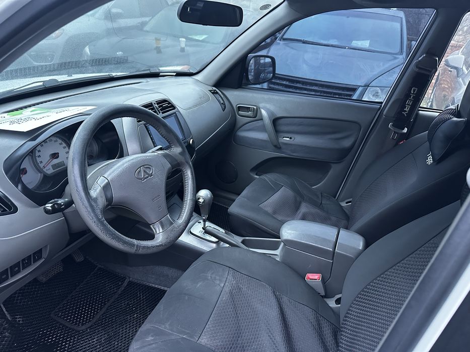 Чери тиго 2.4 Автомат в отличном состоянии