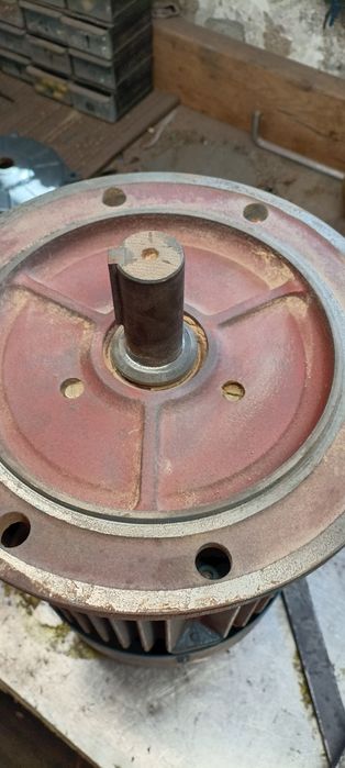Silnik  elektryczny 11kw do motoreduktora kołnierzowy
