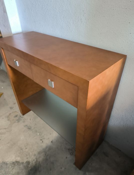 Móvel de entrada em madeira