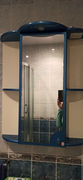 Терміново! Шафа з дзеркалом та поличками в ванну кімнату
