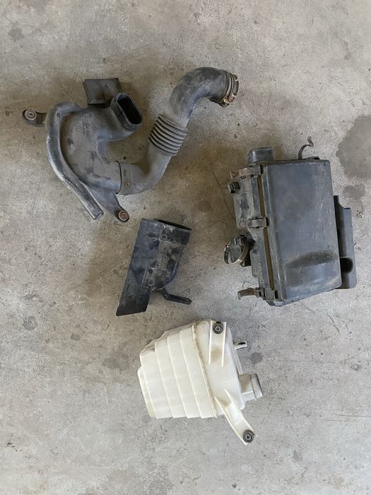 Dyfuzor, wlot powietrza , obudowa filtra toyota prius II, 1.5 hybryda