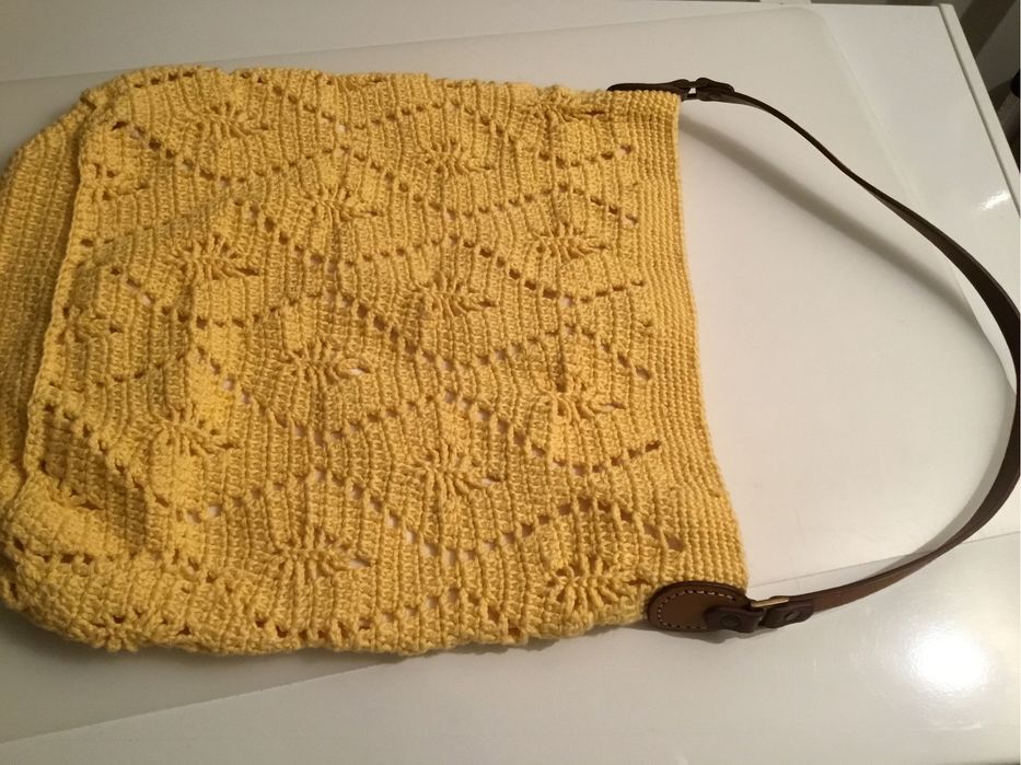 Saco em croché feito à mão