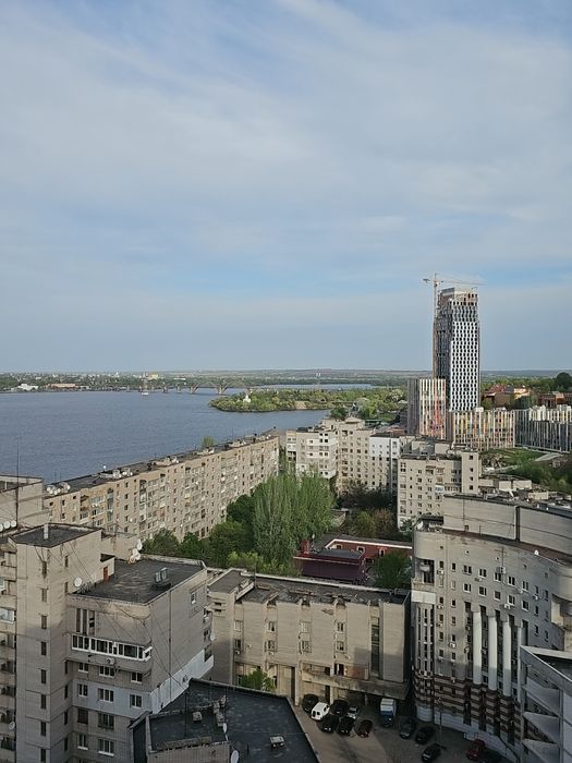 Продаётся эксклюзивная квартира с террасой в центре с паркоместами