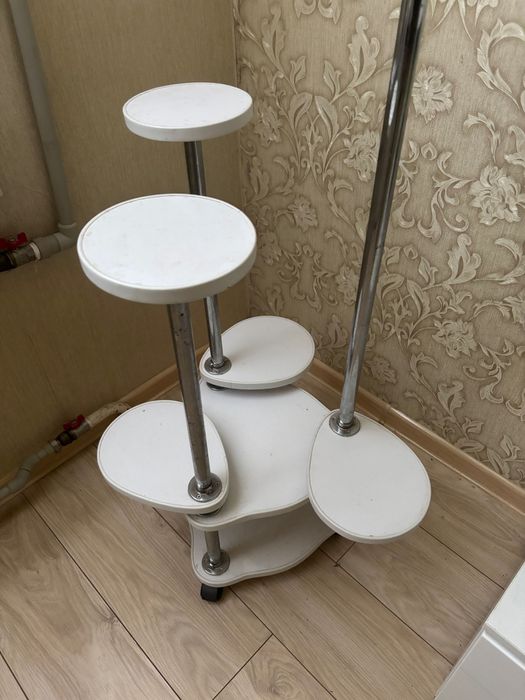 Продам полку для квітів