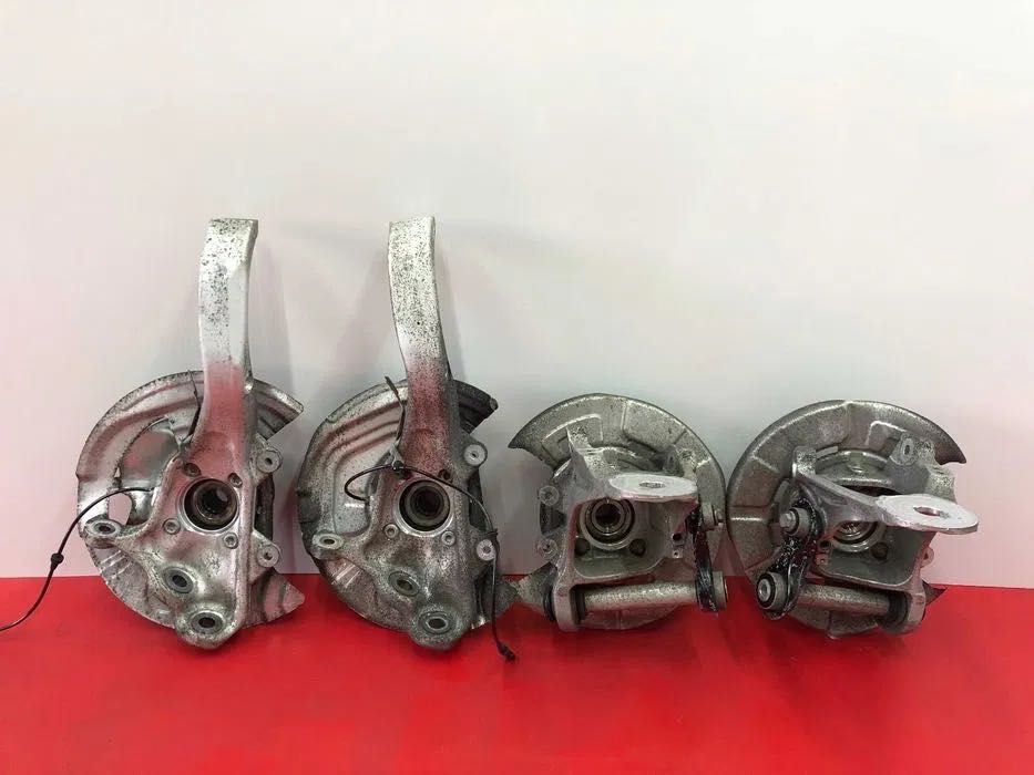 Цапфа передняя BMW X5 E70 F15 кулак БМВ Х5 Е70 ступица правая левая