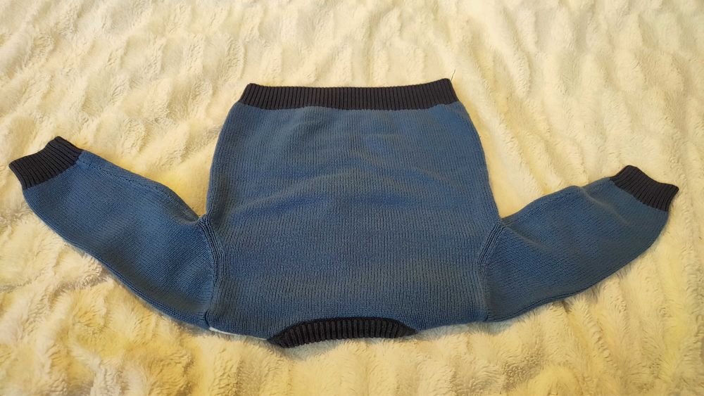 Sweter świąteczny z bałwankiem