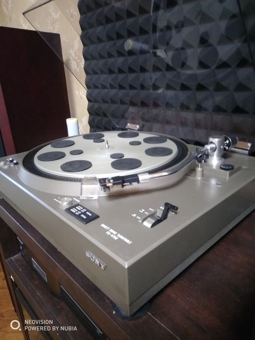 Проигрыватель винила Sony