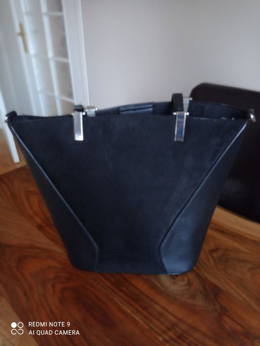 Czarna duża torebka