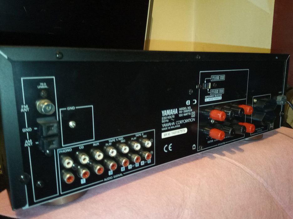 Amplificador Yamaha com radio RDS