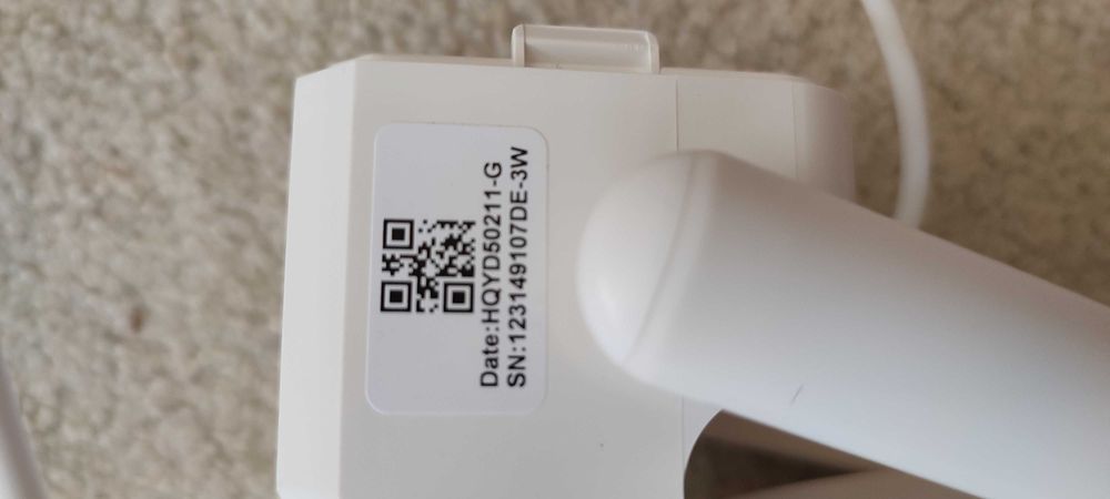 Kamera zewnętrzna ieGeek S11 4G LTE z panelem solarnym biała