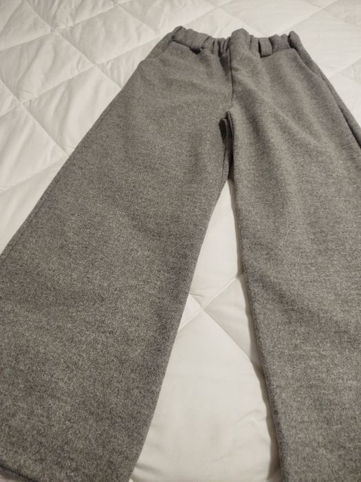 Vendo pantalonas em flanela com bolsos e elástico na cintura
