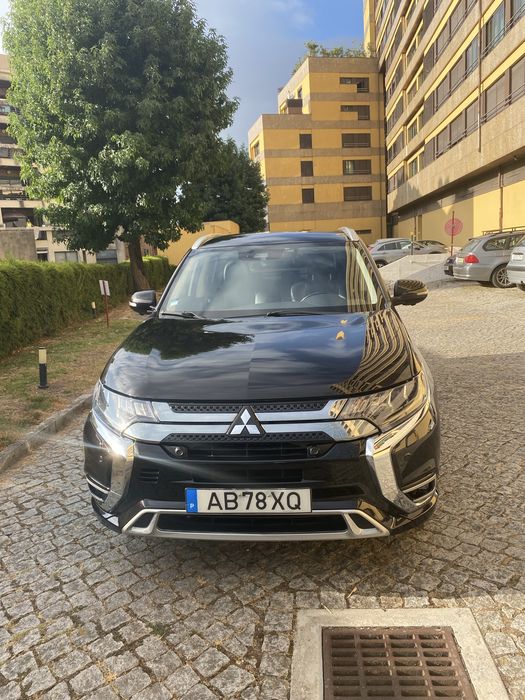 Mitsubishi Outlander PHEV -2400 Plug-iIn Hybrid