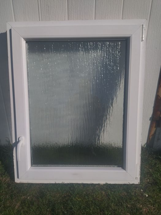 Okno  pcv  stan widoczny na zdjęciach