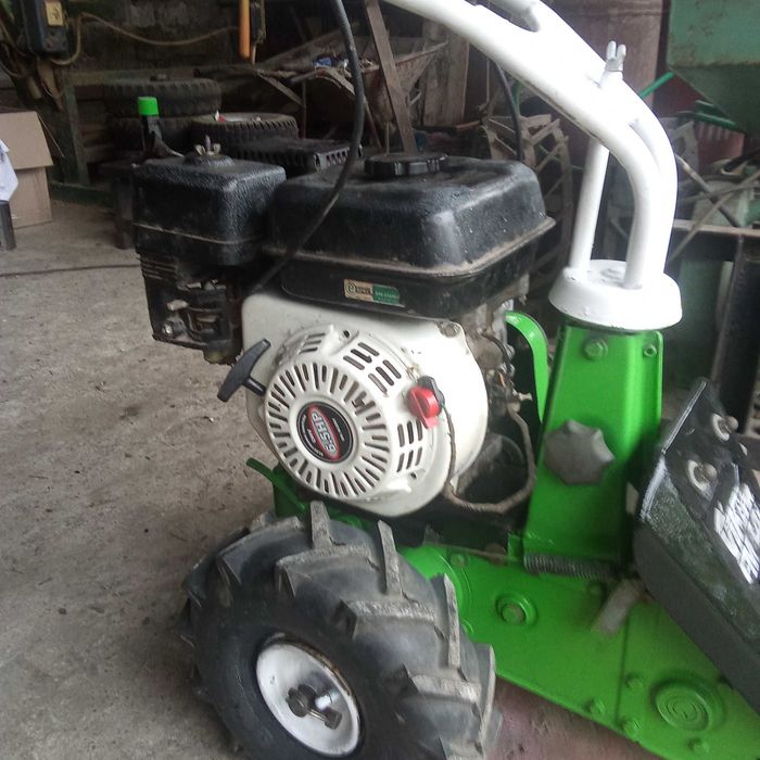 Сінокосилка самохідна кавасакі