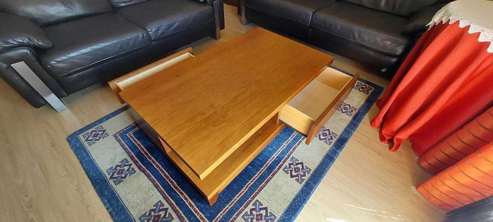 Mesa de apoio em Madeira Maciça