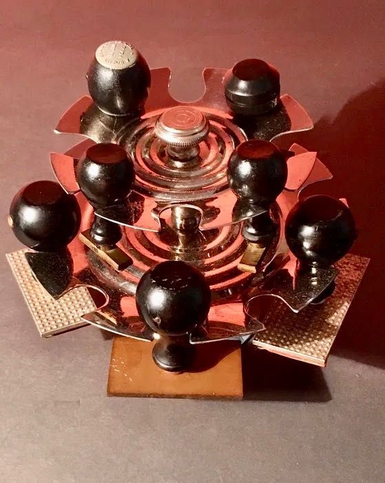 SUPORTE DUPLO + 7 carimbos - meados do século XX