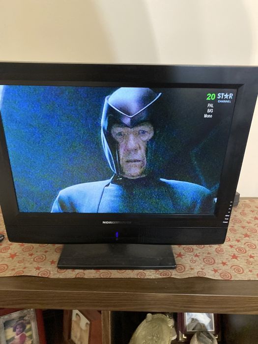 Televisao pequena