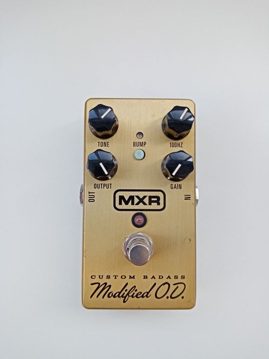 MXR Custom Badass Modified Overdrive (pedal guitarra)
