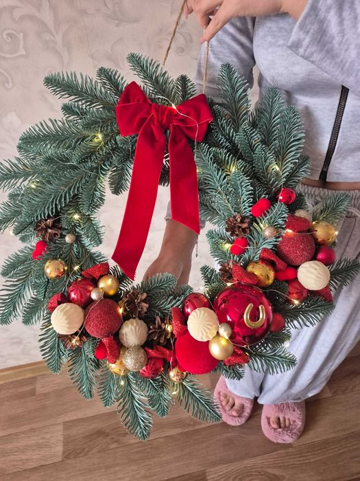 Святковий різдвяний вінок