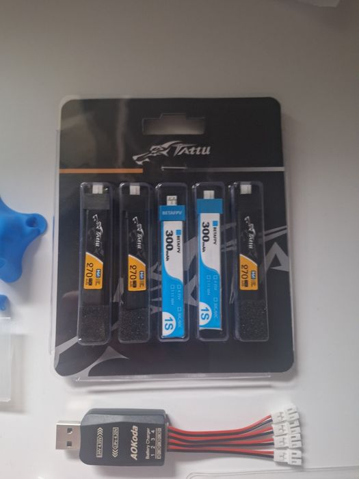 Tiny whoop + radio i dodatki