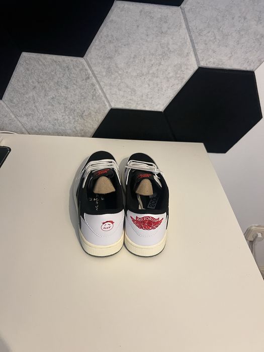 Nike Air Jordan 1 Low  Travis Scott