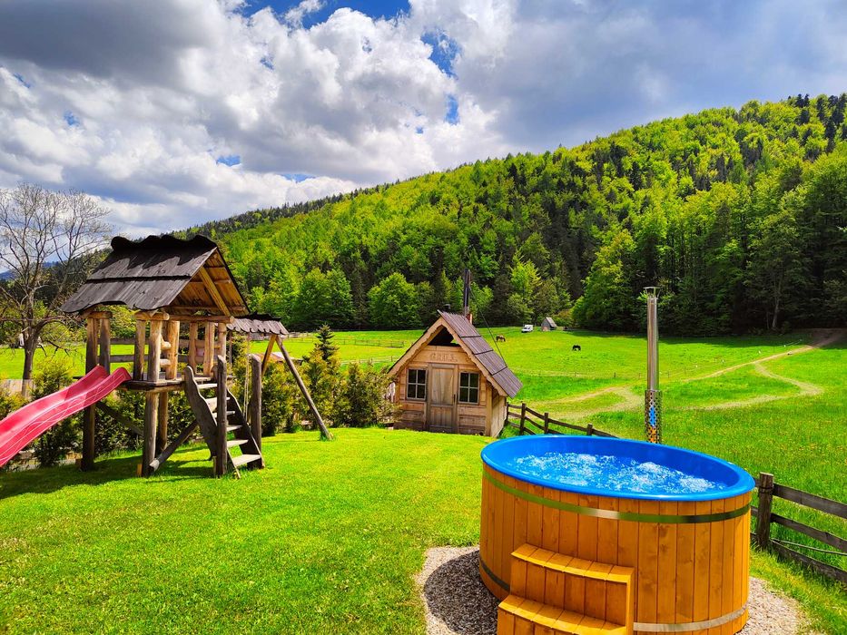 Dom, Domek Zakopane "Trzy Doliny" Noclegi balia, jacuzzi, grill, tatry