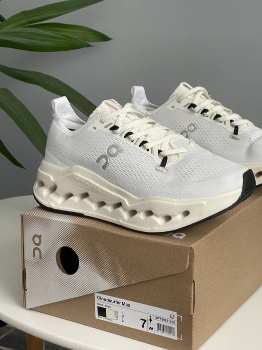 Кросівки ON Cloudsurfer Runner Max premium