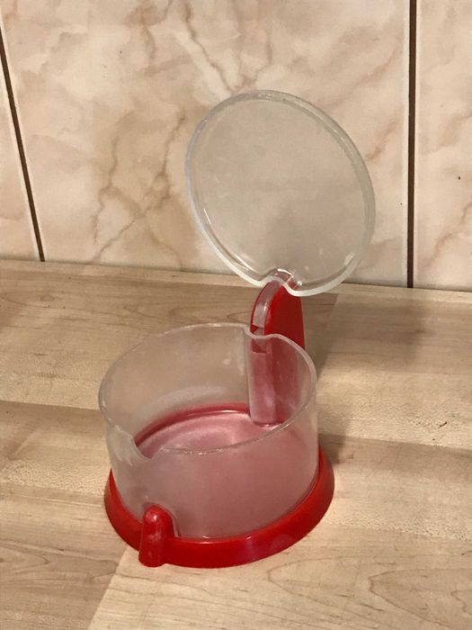 Stara cukierniczka GUCIO z czasów PRL