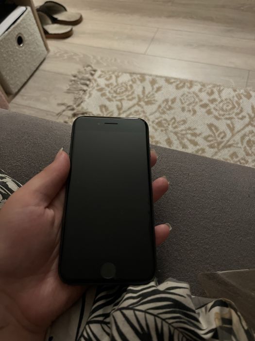Iphone 7  kolor czarny