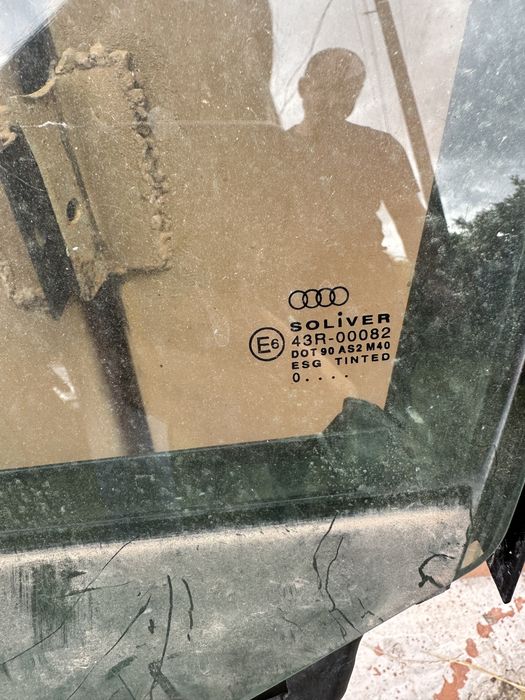 Рамки audi з стьоклами