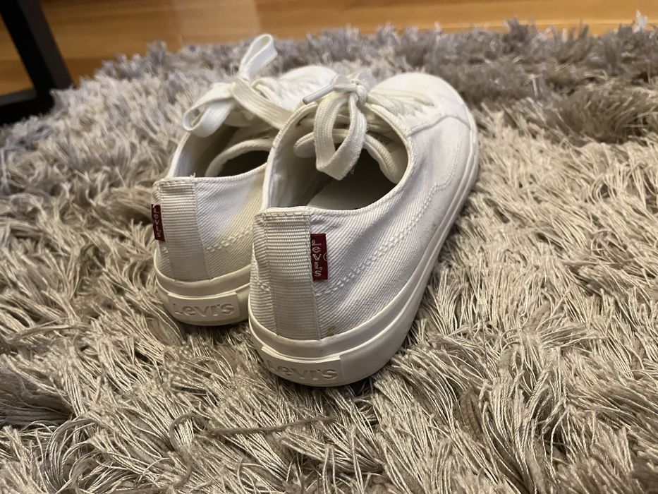 Trampki Levis biale