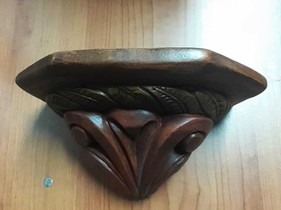 Um par de Prateleiras pequenas p/parede