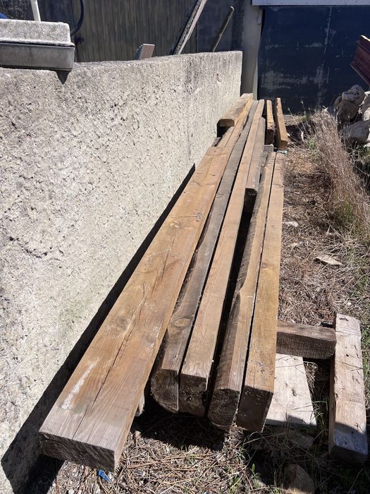 Vigas inteiras + algumas pontas - 15€ cada viga inteira