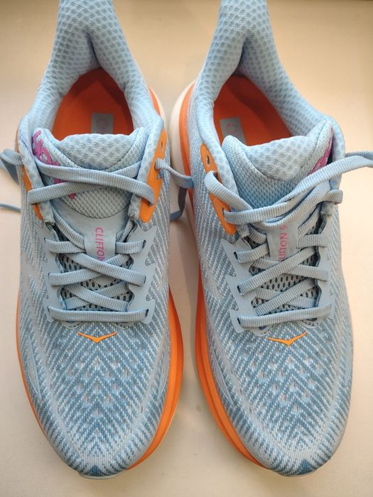 Продам Кросівки жіночі Hoka CLIFTON 9 Wide виробник В'єтнам, розмір 39