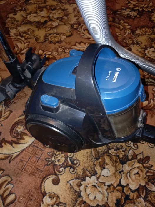 продам пилосос BOSCH